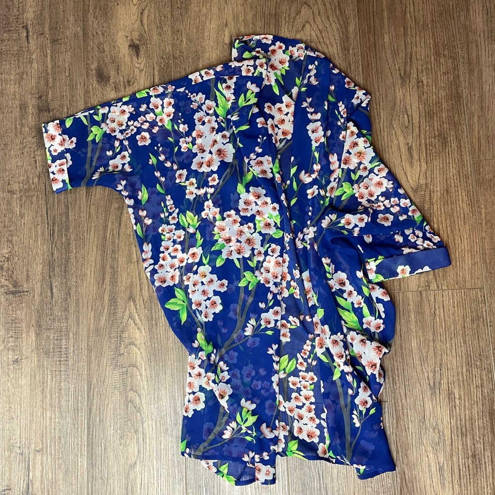 Gorgeous Shear Floral Kimono